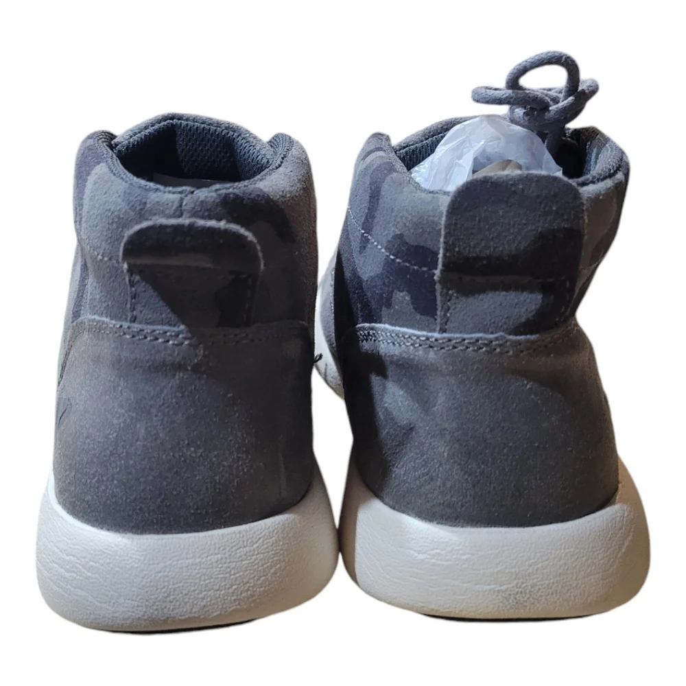 TERRITORY‎ TRIGGER GREY CAMO SUEDE LEATHER CHUKKA BOOTS NWT SZ 9.5